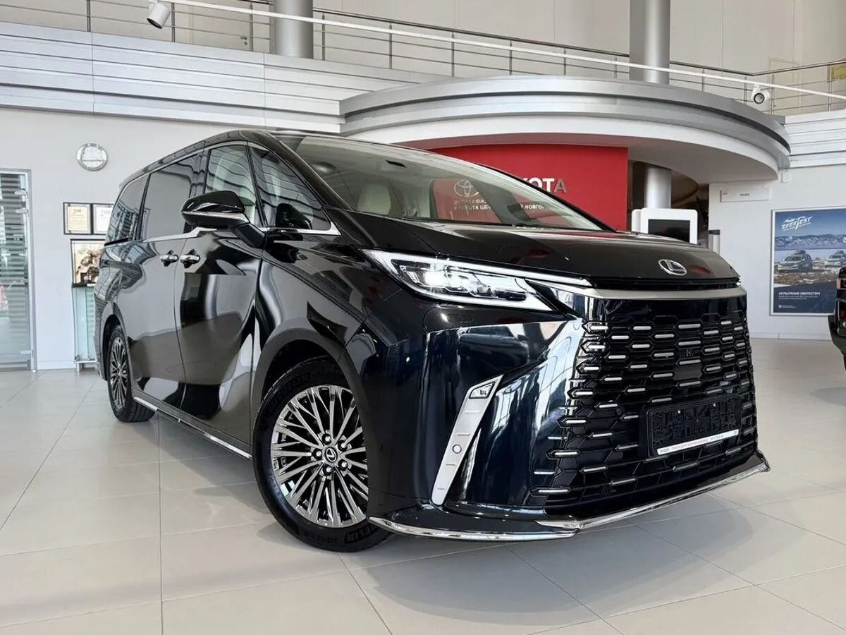Lexus LM